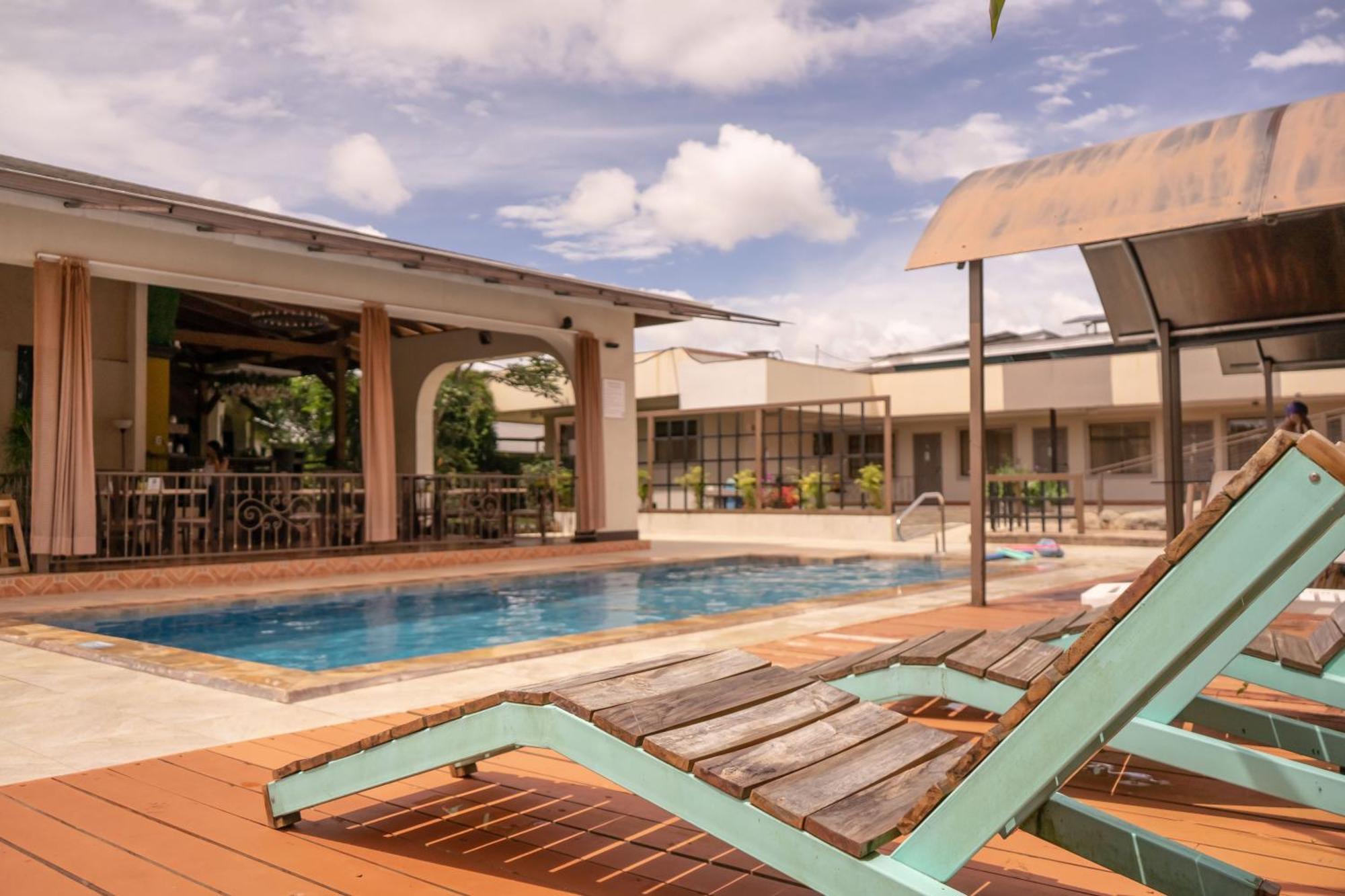 Hotel Zima San Isidro De El General ภายนอก รูปภาพ