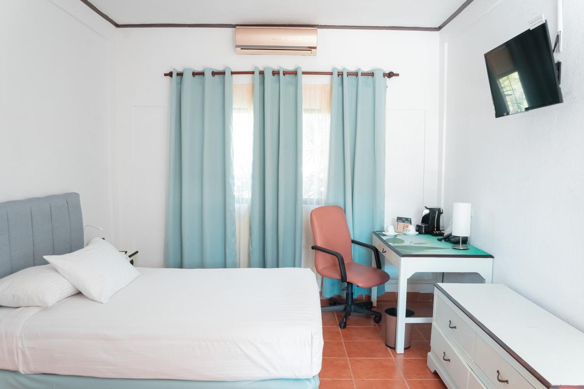 Hotel Zima San Isidro De El General ภายนอก รูปภาพ